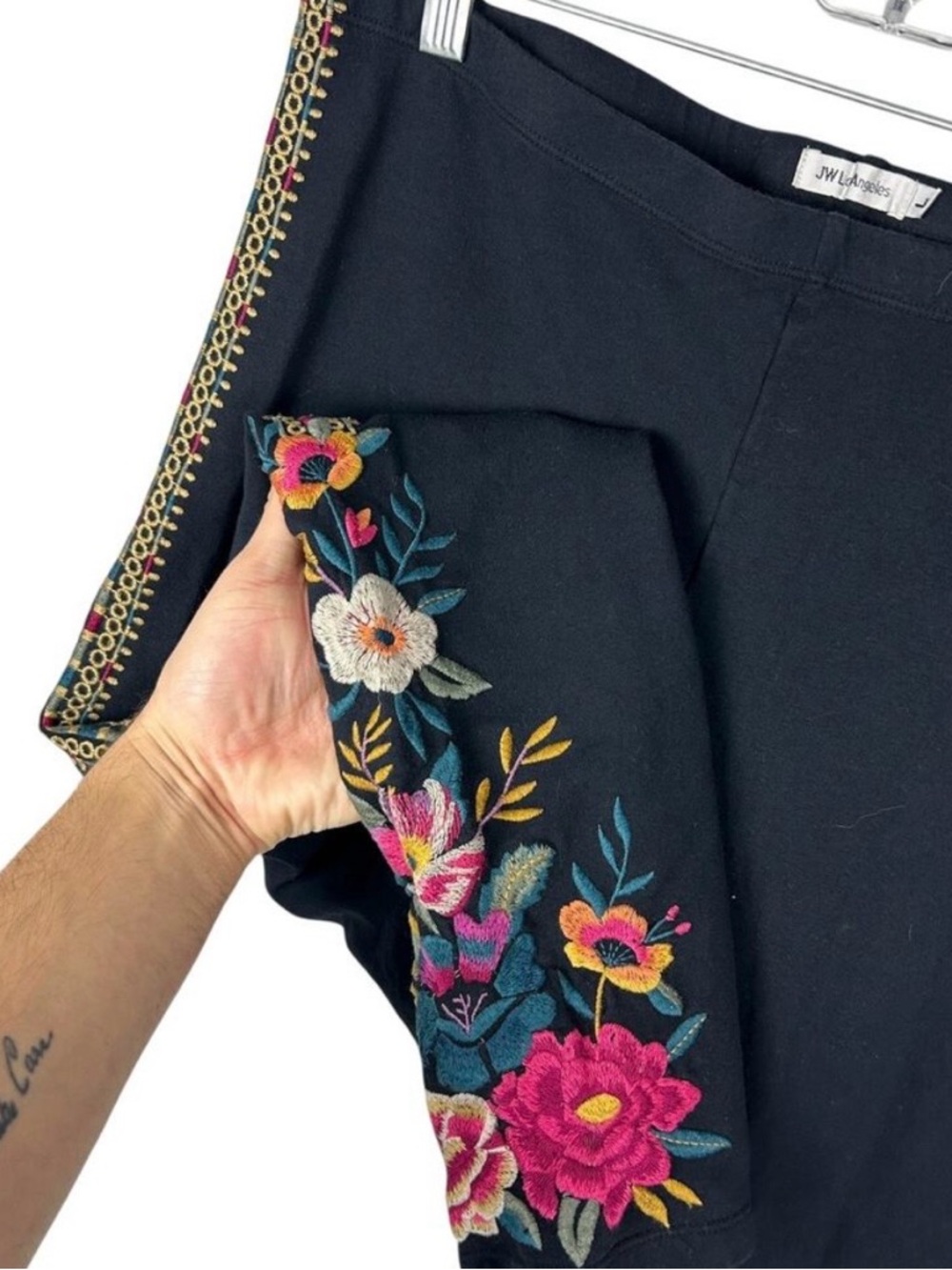 Johnny Was Black leggings with Multicolor Floral Embroidery